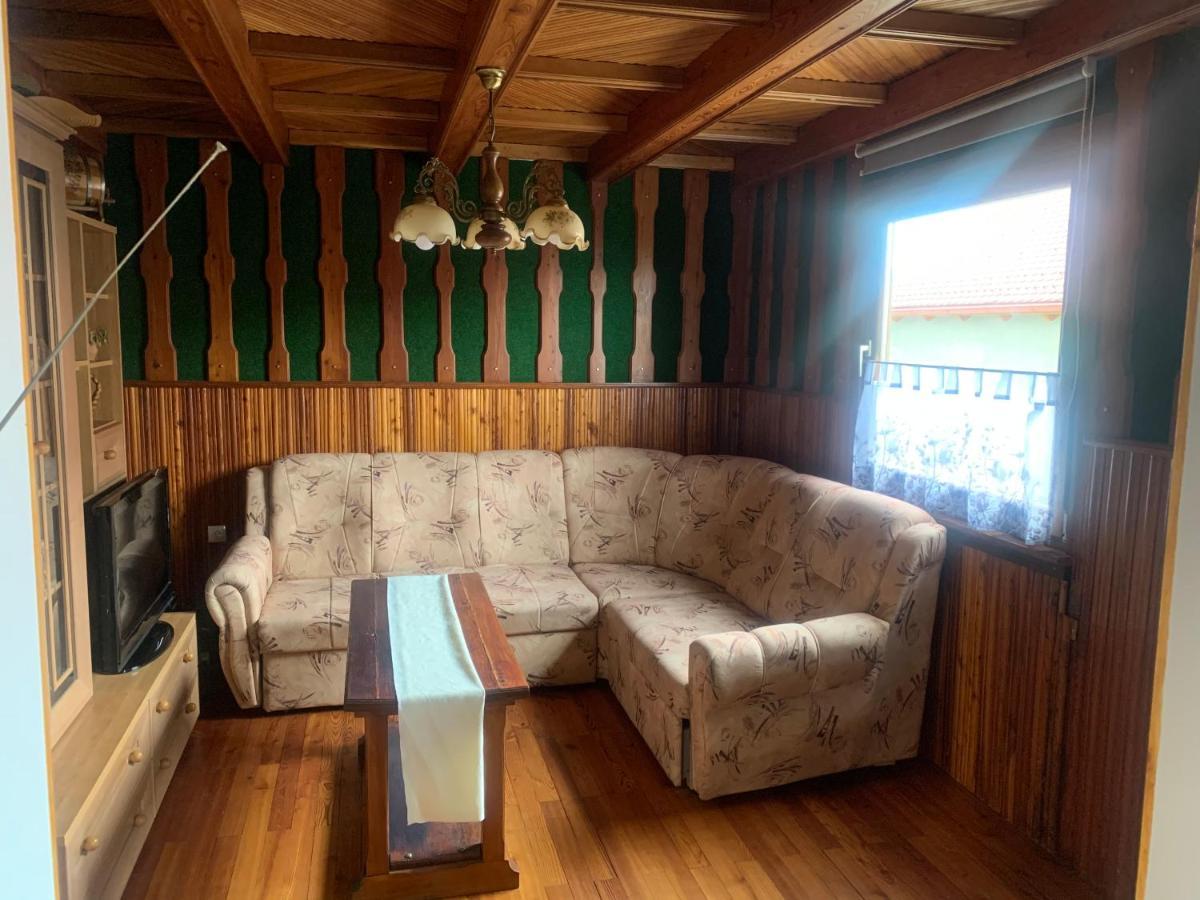 Apartma Med Vinogradi Ljutomer Kültér fotó