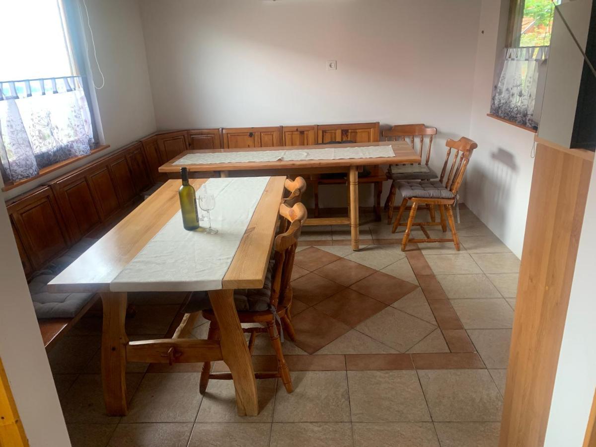 Apartma Med Vinogradi Ljutomer Kültér fotó