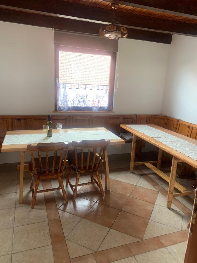 Apartma Med Vinogradi Ljutomer Kültér fotó