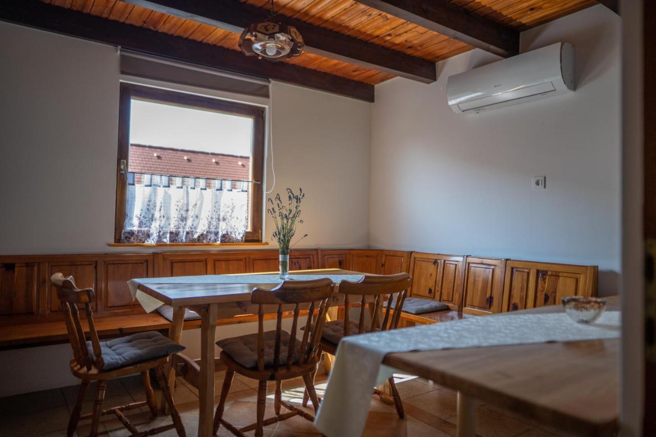 Apartma Med Vinogradi Ljutomer Kültér fotó